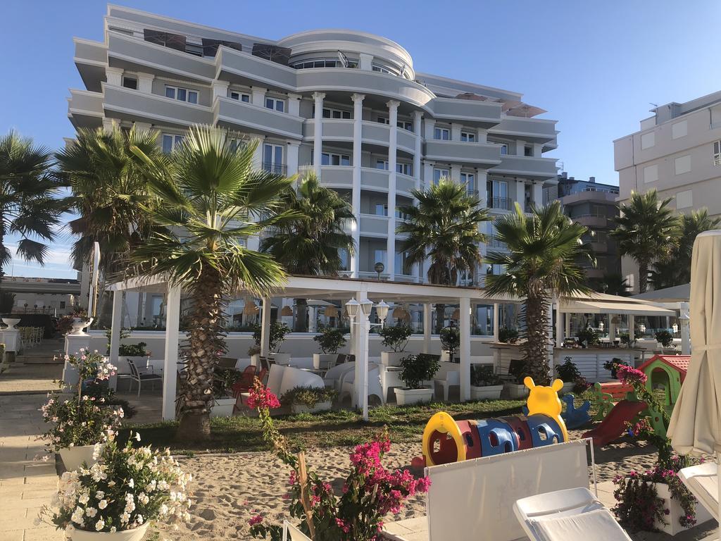Hotel Palace &